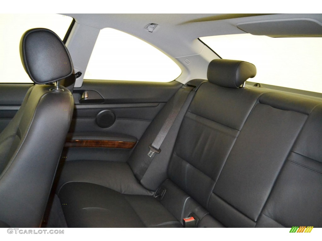 2011 3 Series 335i Coupe - Alpine White / Black photo #17