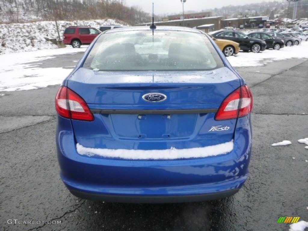 2011 Fiesta S Sedan - Blue Flame Metallic / Light Stone/Charcoal Black Cloth photo #3