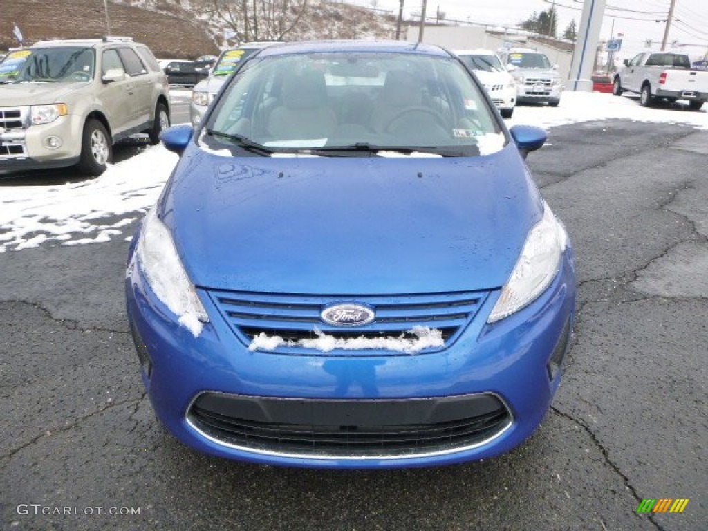 2011 Fiesta S Sedan - Blue Flame Metallic / Light Stone/Charcoal Black Cloth photo #6