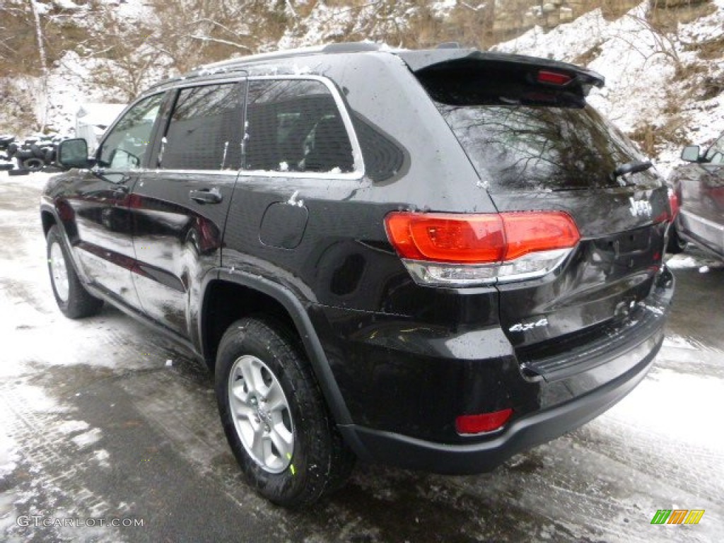 2014 Grand Cherokee Laredo 4x4 - Brilliant Black Crystal Pearl / Morocco Black photo #3