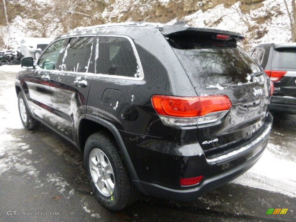 2014 Grand Cherokee Laredo 4x4 - Brilliant Black Crystal Pearl / Morocco Black photo #3