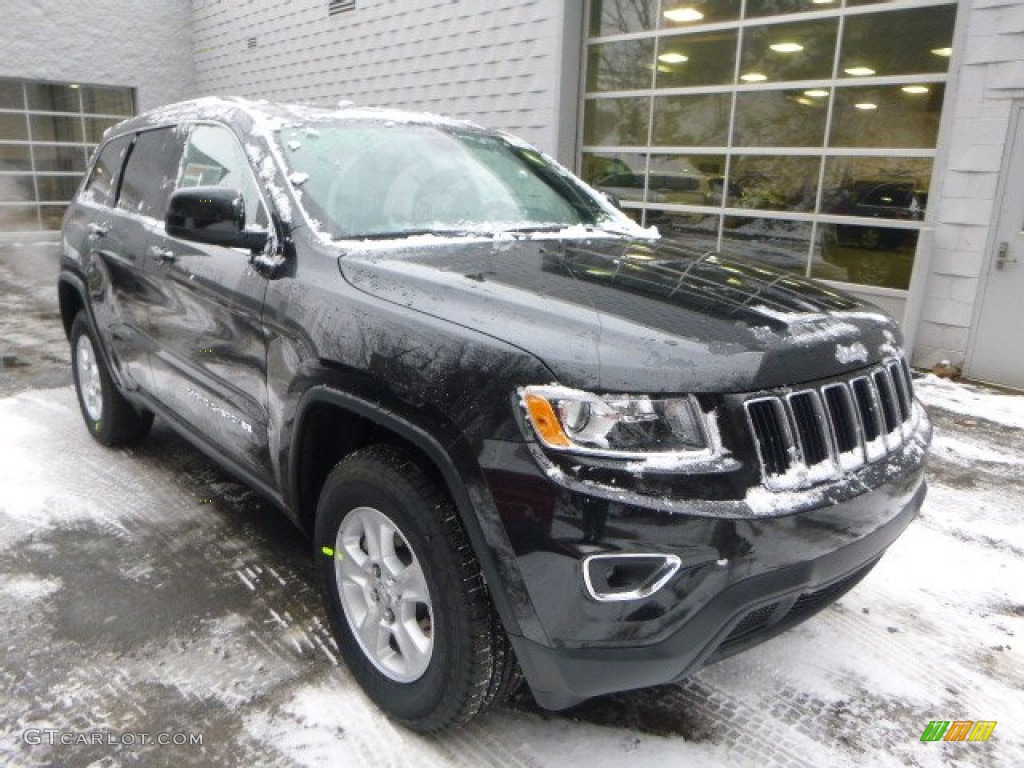 2014 Grand Cherokee Laredo 4x4 - Brilliant Black Crystal Pearl / Morocco Black photo #6