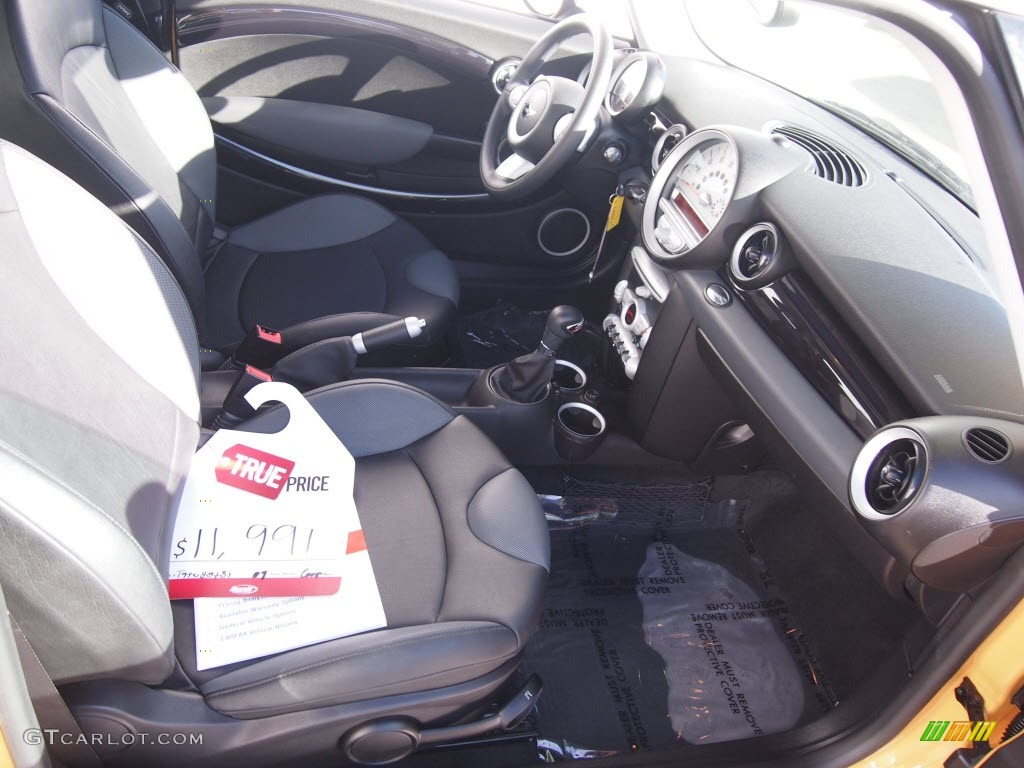 2009 Cooper S Hardtop - Interchange Yellow / Black/Grey photo #5