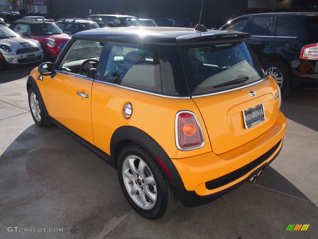 2009 Cooper S Hardtop - Interchange Yellow / Black/Grey photo #8