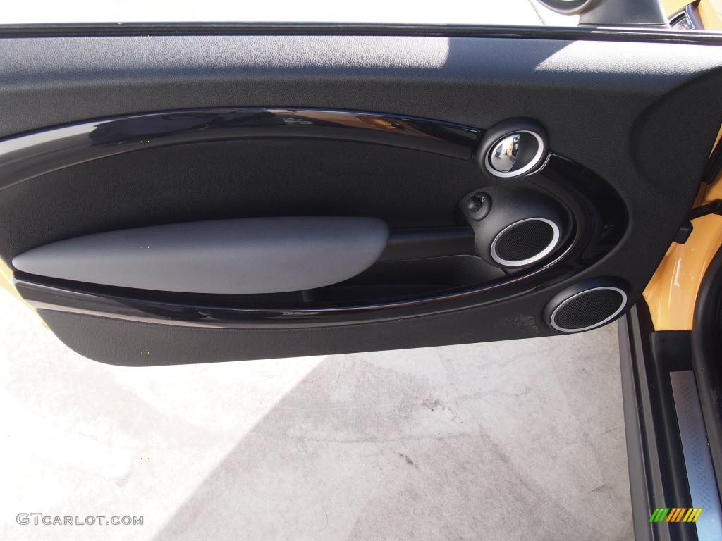 2009 Cooper S Hardtop - Interchange Yellow / Black/Grey photo #13