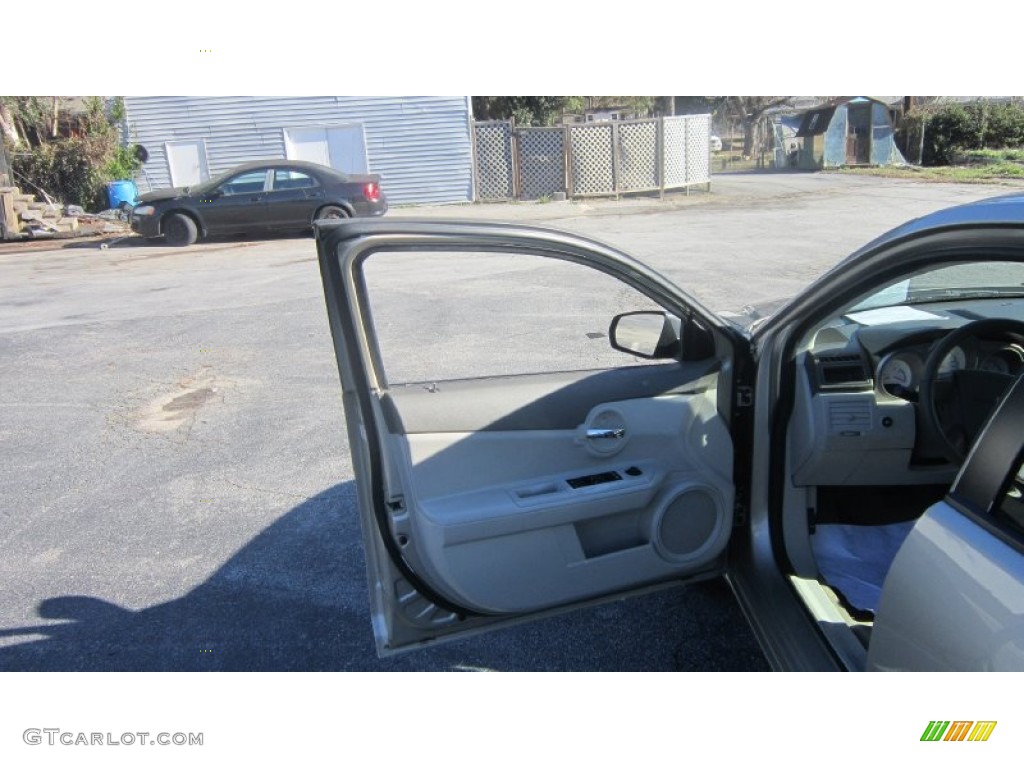 2009 Avenger SE - Light Sandstone Metallic / Dark Khaki/Light Graystone photo #10