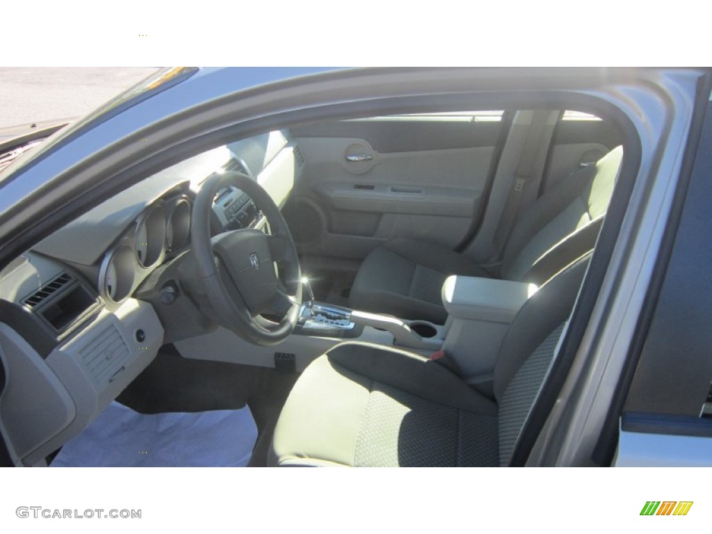 2009 Avenger SE - Light Sandstone Metallic / Dark Khaki/Light Graystone photo #11