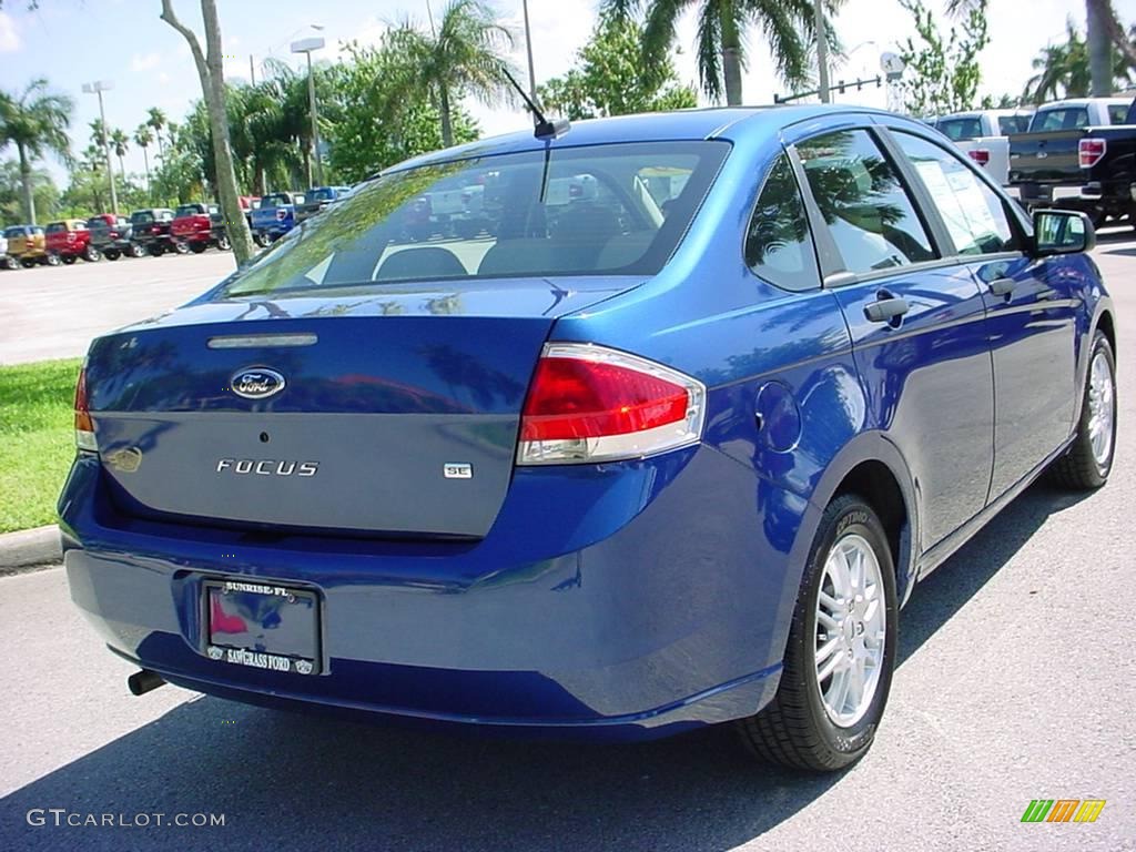2009 Focus SE Sedan - Vista Blue Metallic / Medium Stone photo #3
