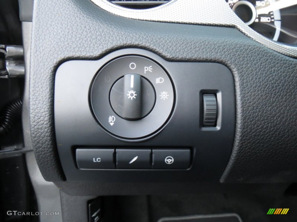 2014 Ford Mustang Shelby GT500 SVT Performance Package Coupe Controls Photo #88957280
