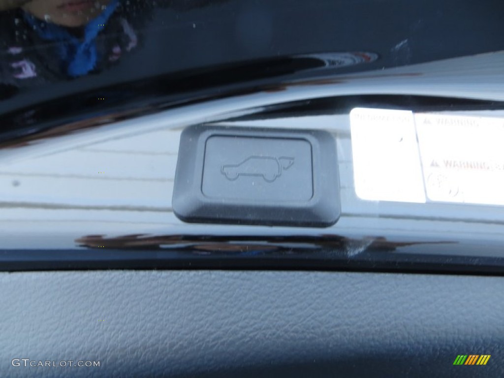 2013 RAV4 Limited - Black / Black photo #24