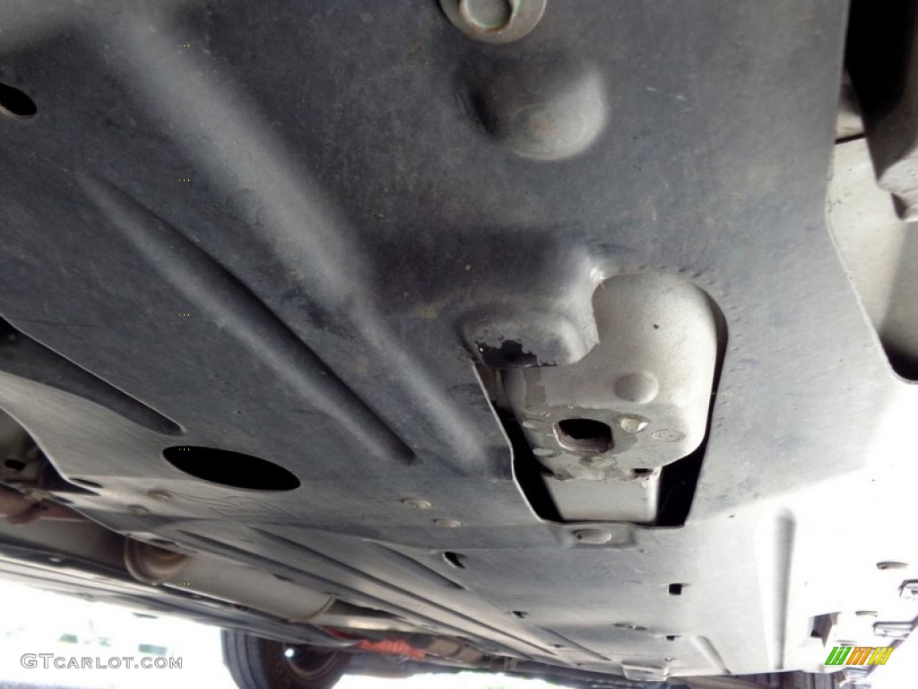 2002 Honda Insight Hybrid Undercarriage Photo #88958912