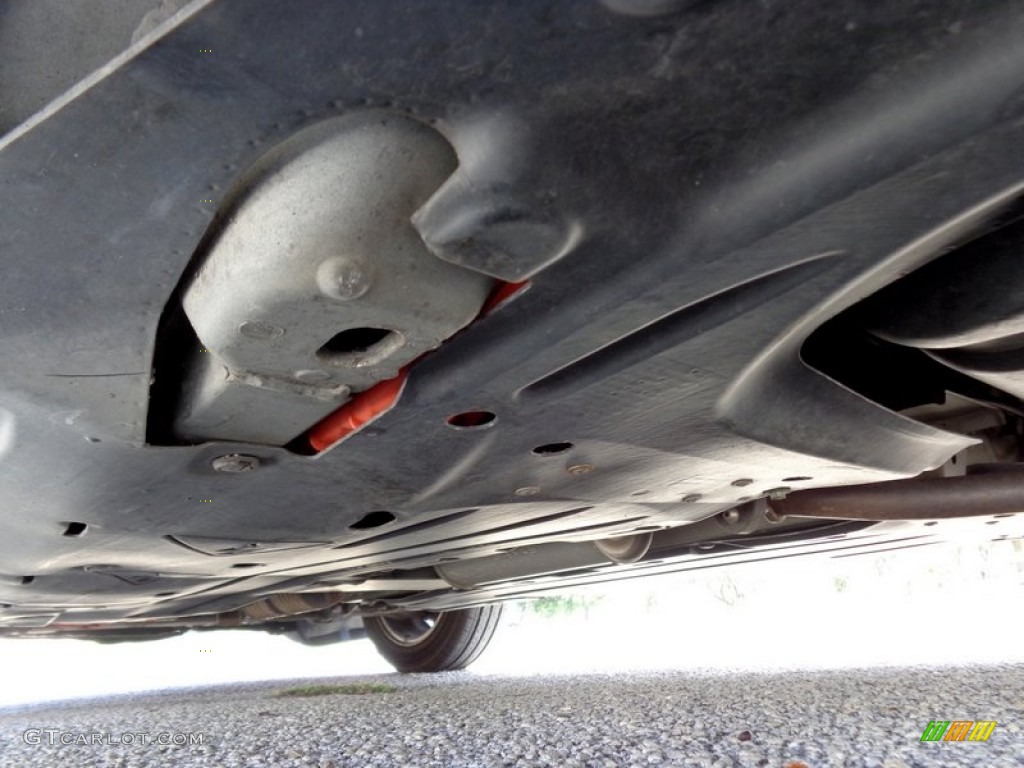2002 Honda Insight Hybrid Undercarriage Photos