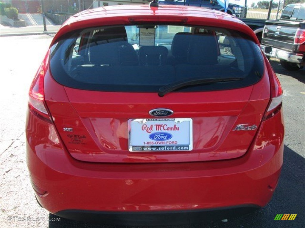 2013 Fiesta SE Hatchback - Race Red / Charcoal Black photo #5