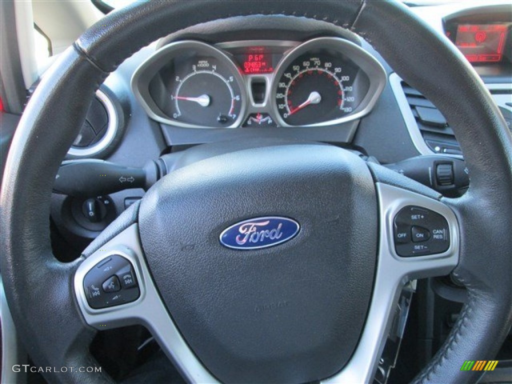 2013 Fiesta SE Hatchback - Race Red / Charcoal Black photo #19