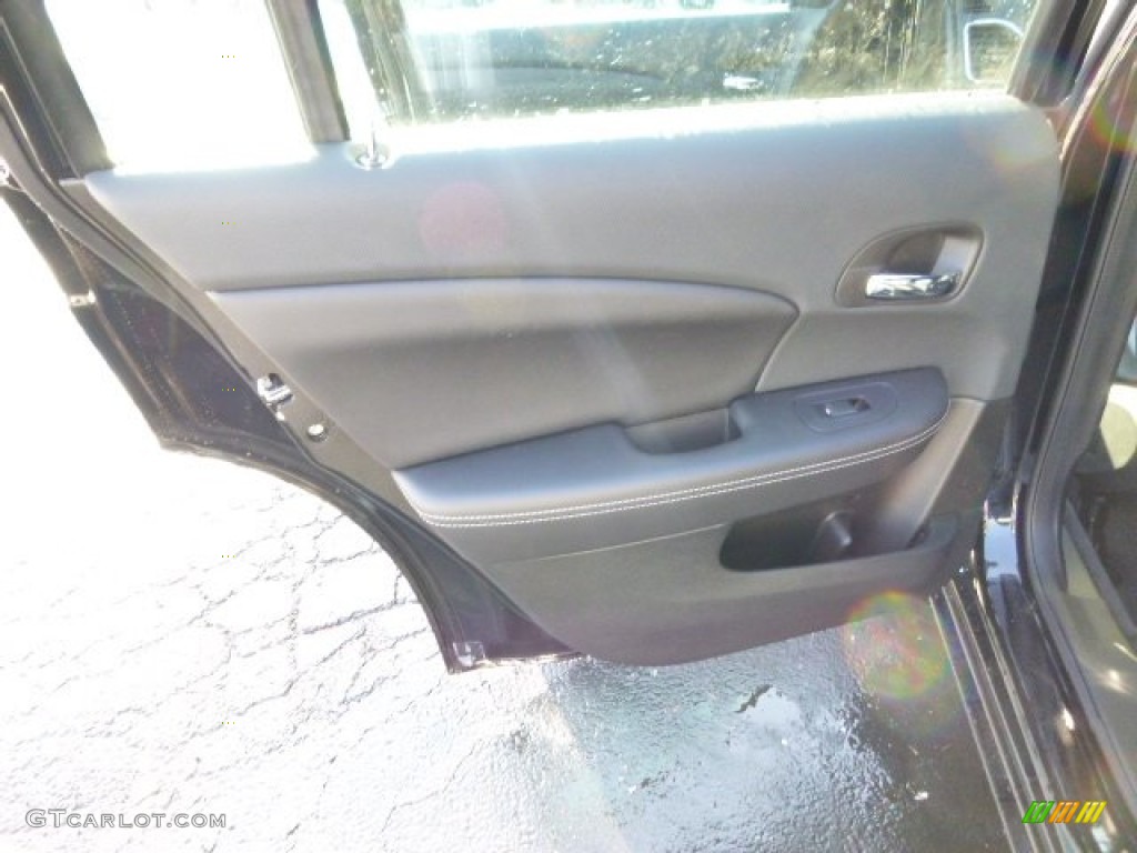 2014 200 Limited Sedan - Black Clear Coat / Black photo #13