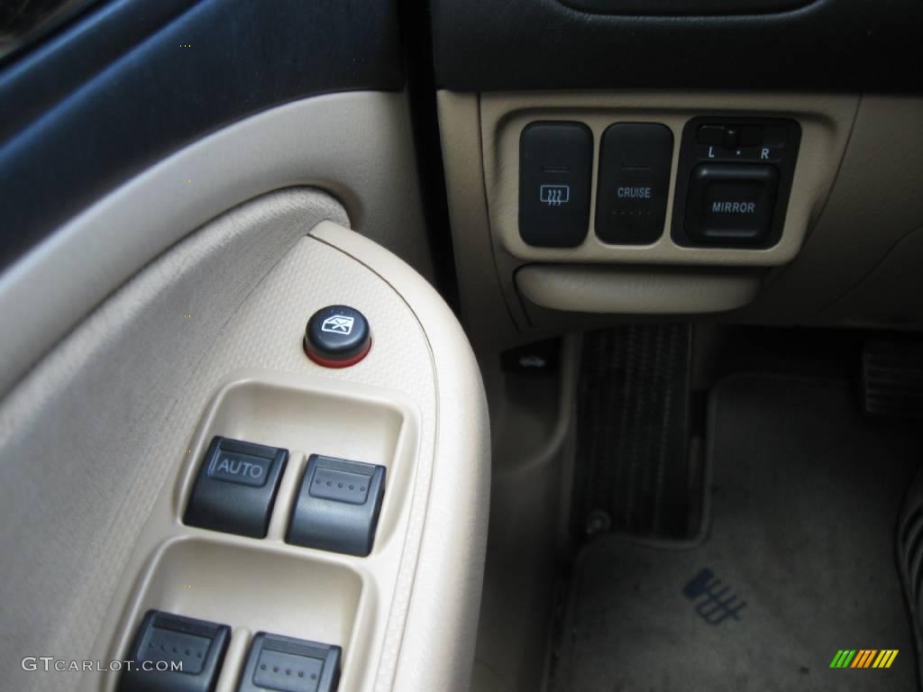 2004 Civic Hybrid Sedan - Taffeta White / Ivory Beige photo #9