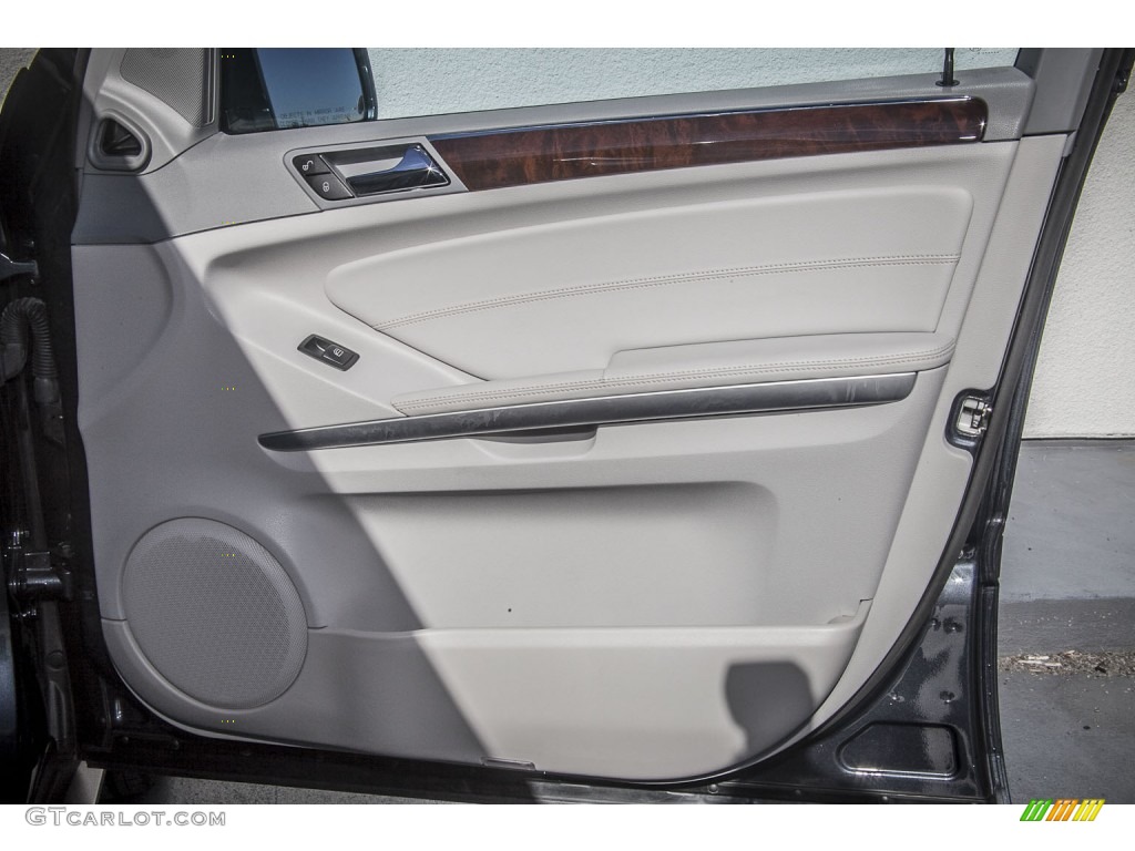 2011 Mercedes-Benz ML 350 Ash Door Panel Photo #88966438