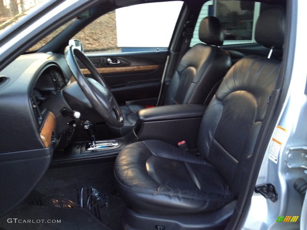 2002 Lincoln Continental Standard Continental Model Front Seat Photo #88967695