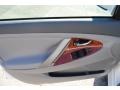 Super White - Camry XLE Photo No. 10