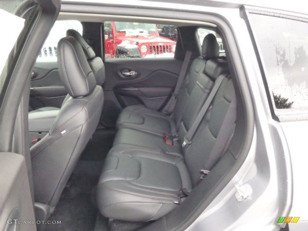 2014 Jeep Cherokee Trailhawk 4x4 Rear Seat Photo #88970122