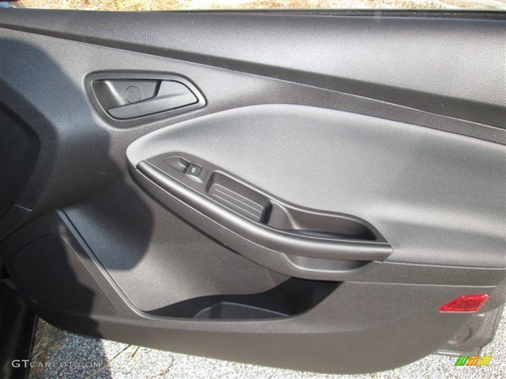 2014 Focus S Sedan - Sterling Gray / Charcoal Black photo #10