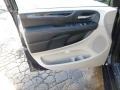 Maximum Steel Metallic - Grand Caravan SXT Photo No. 11