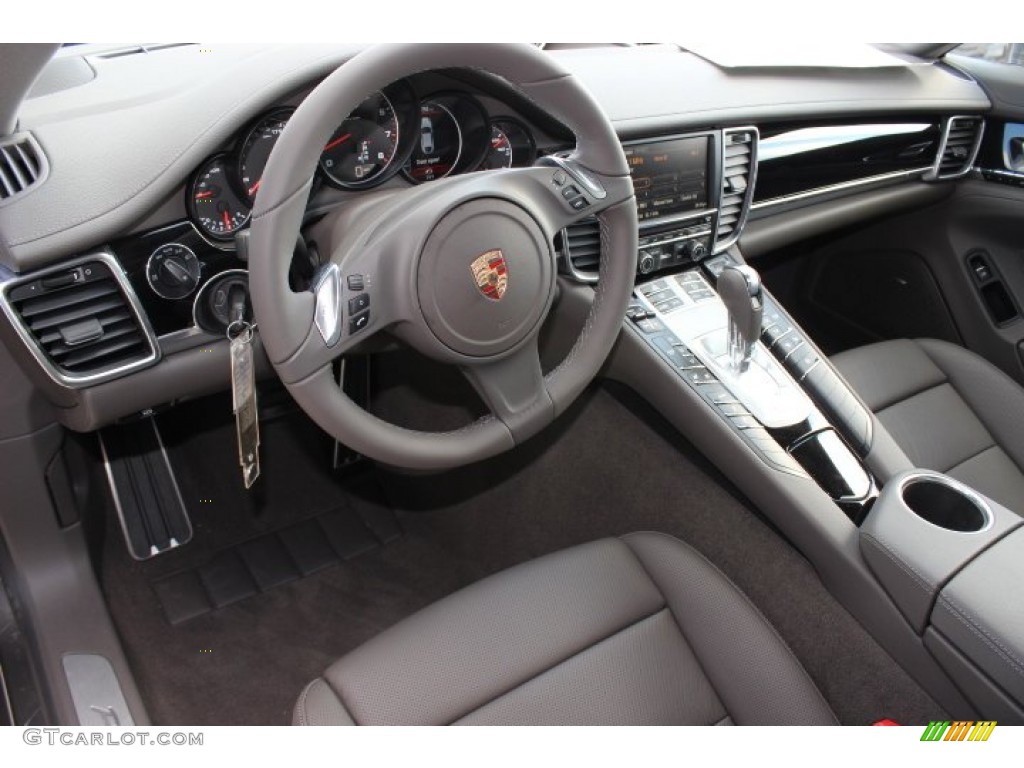 Agate Grey Interior 2014 Porsche Panamera 4 Photo #88975870
