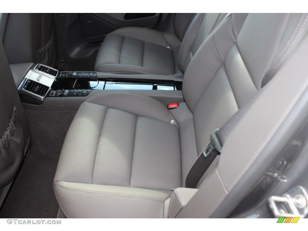 2014 Porsche Panamera 4 Rear Seat Photo #88976221