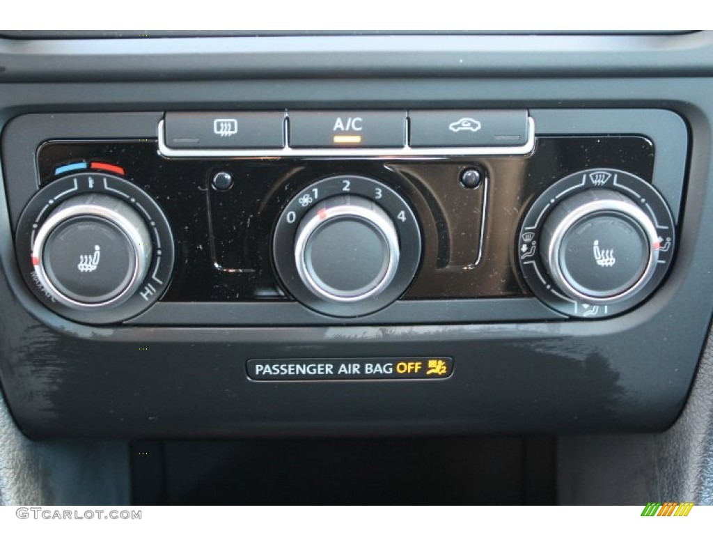 2014 Volkswagen Golf TDI 4 Door Controls Photos