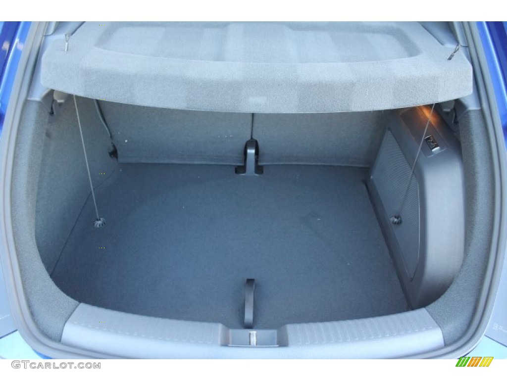 2014 Volkswagen Beetle R-Line Trunk Photo #88984475