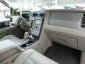 2010 White Platinum Metallic Tri-Coat Lincoln Navigator 4x4  photo #11