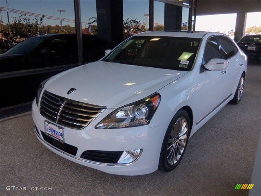 Casablanca White Hyundai Equus