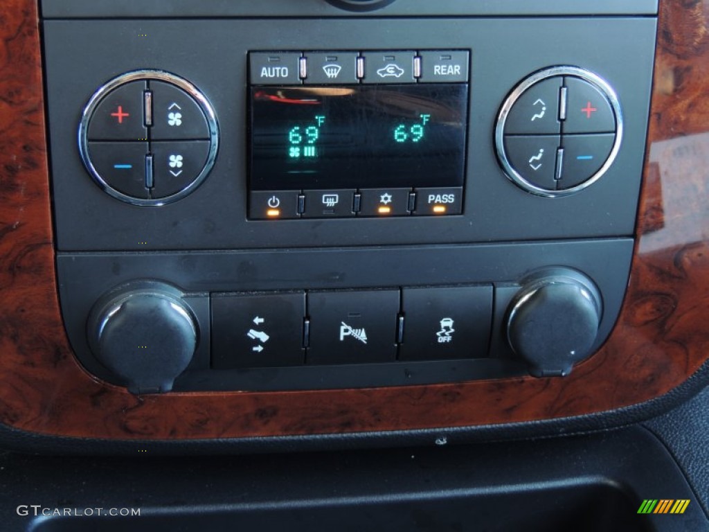 2013 Tahoe LT - Silver Ice Metallic / Ebony photo #24