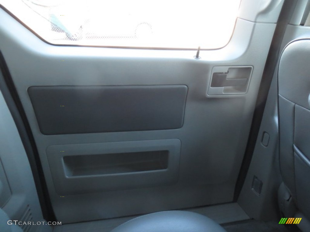 2005 Freestar SEL - Medium Steel Blue Metallic / Flint Grey photo #33