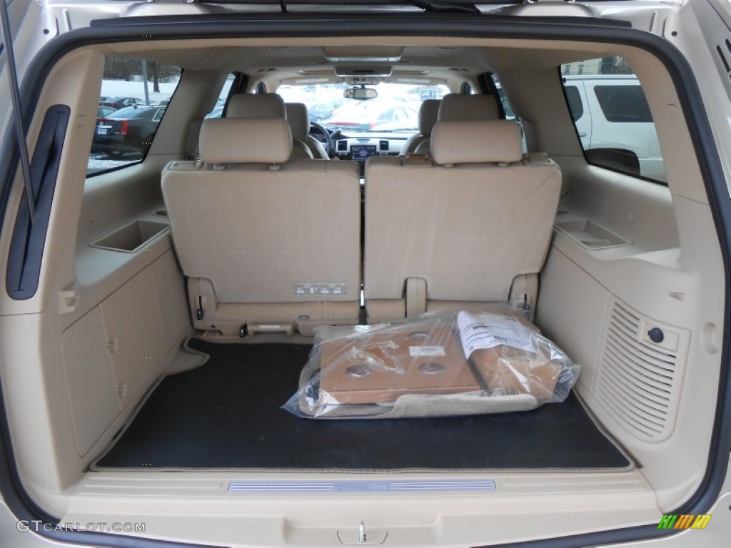 2014 Cadillac Escalade ESV Luxury AWD Trunk Photos