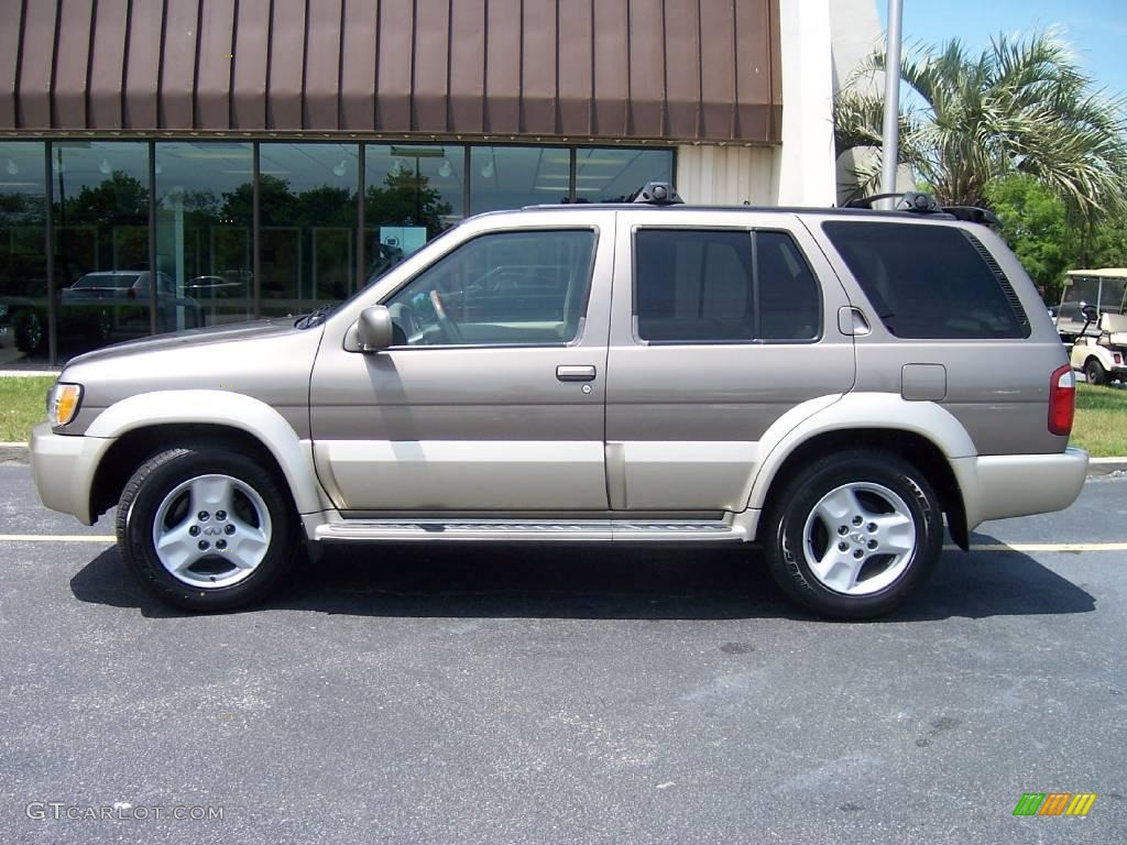 2003 QX4  - Bronze Metallic / Stone Beige photo #2
