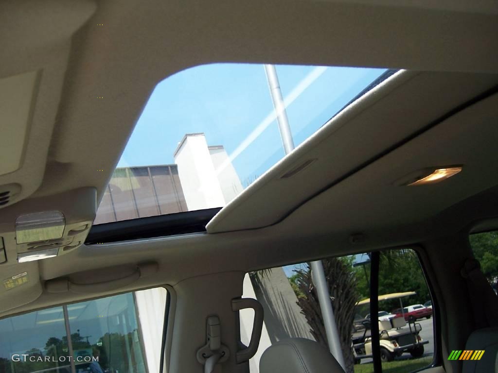 2003 QX4  - Bronze Metallic / Stone Beige photo #4