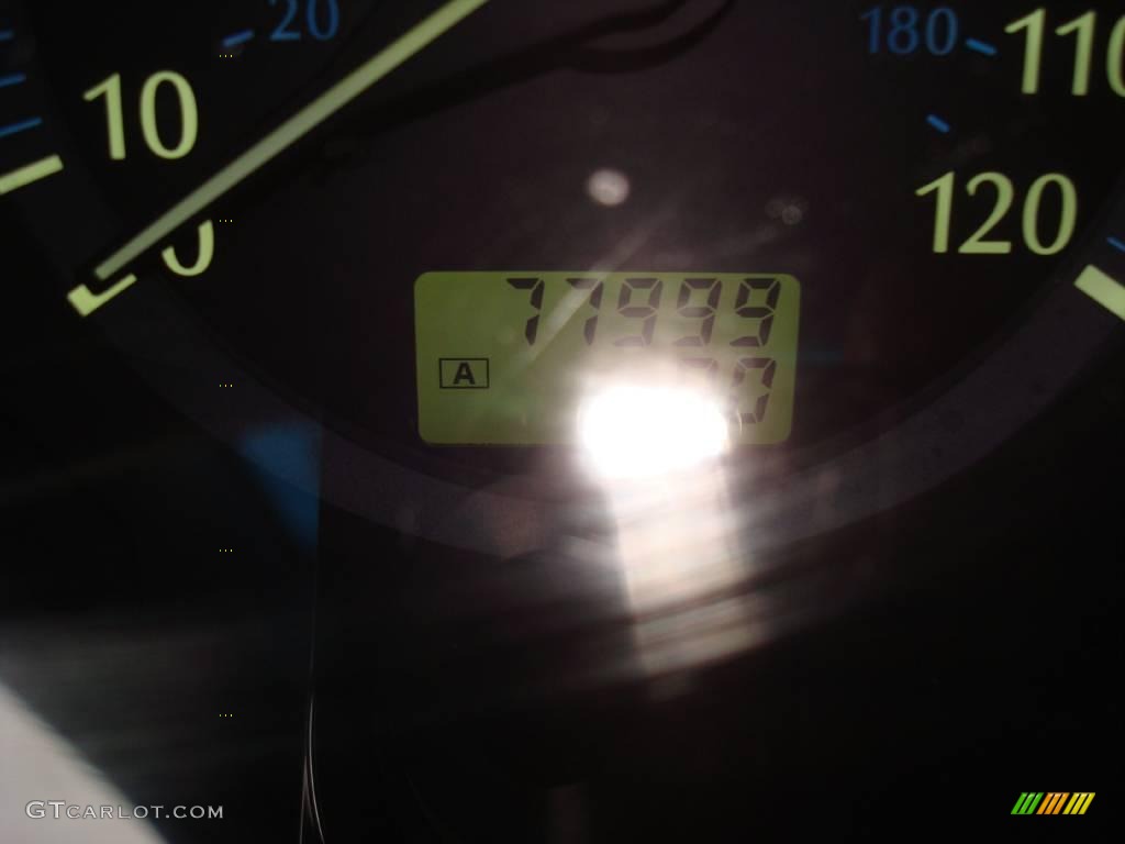 2001 QX4 4x4 - Black Obsidian / Graphite photo #28