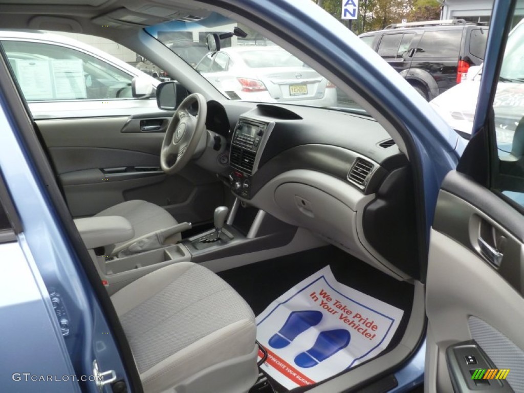 2011 Forester 2.5 X Premium - Sky Blue Metallic / Platinum photo #5