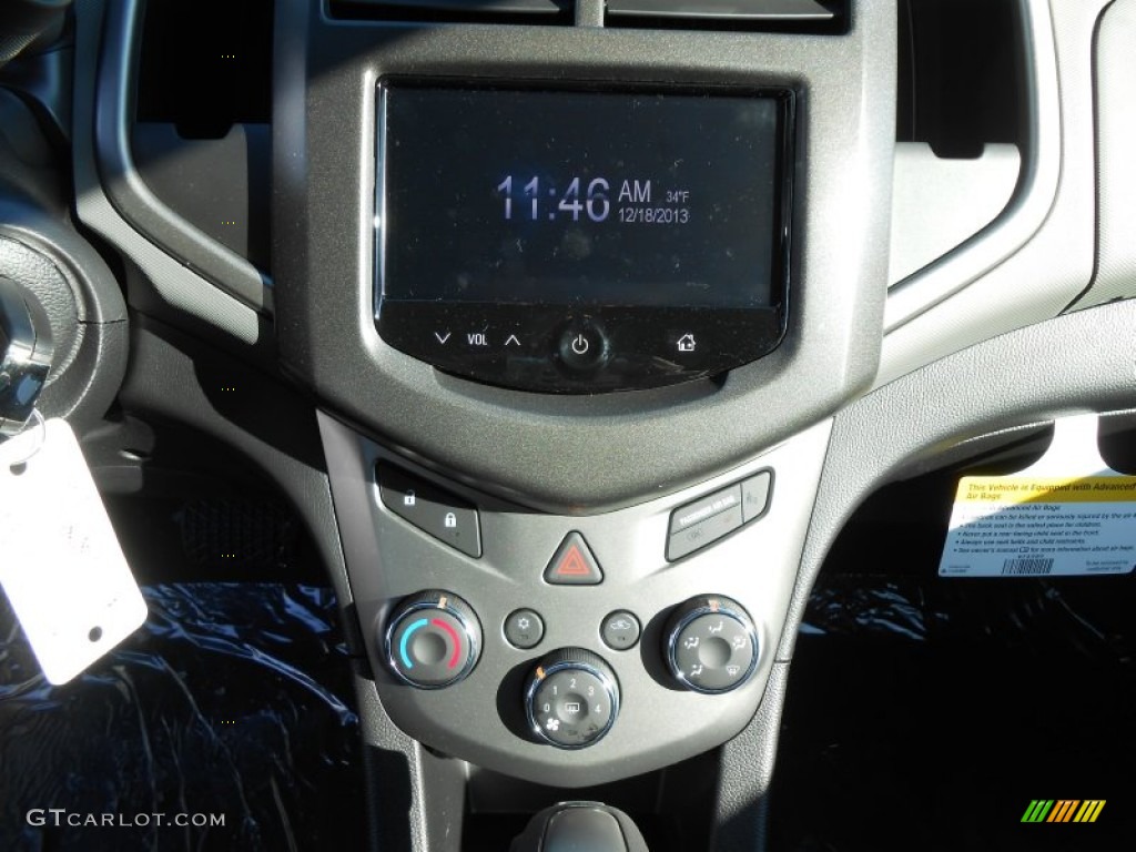 2014 Chevrolet Sonic LS Hatchback Controls Photo #89000843