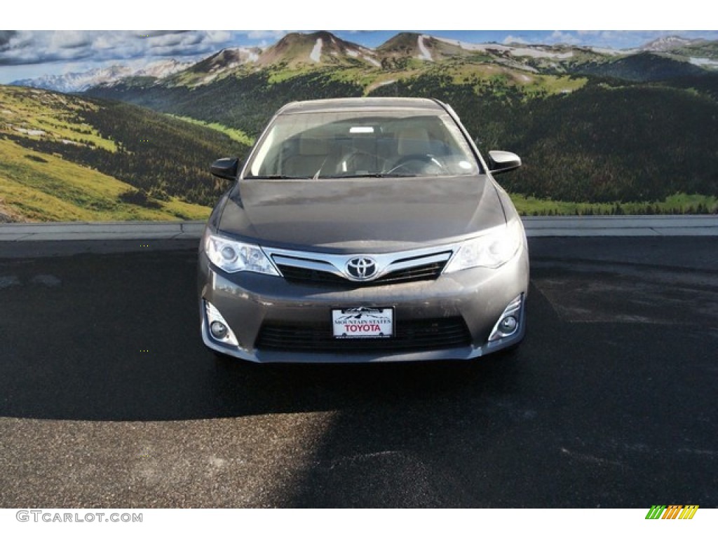 2014 Camry XLE - Magnetic Gray Metallic / Ivory photo #2