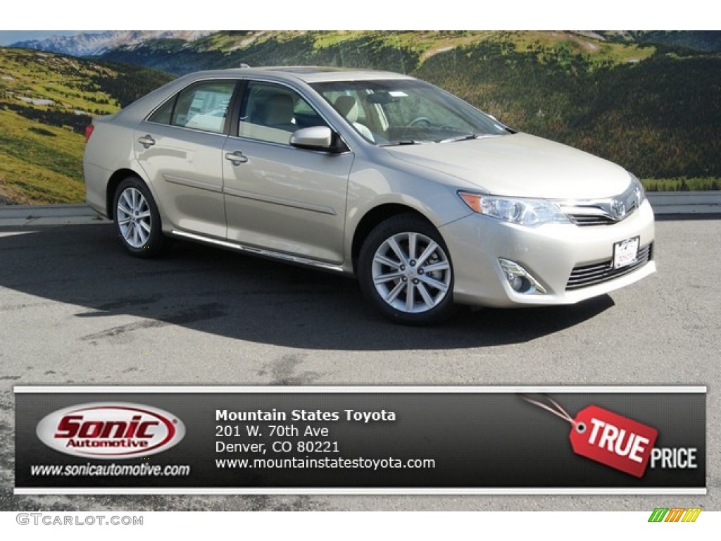 2014 Camry XLE - Champagne Mica / Ivory photo #1