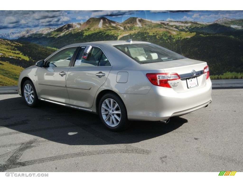 Champagne Mica 2014 Toyota Camry XLE Exterior Photo #89002319