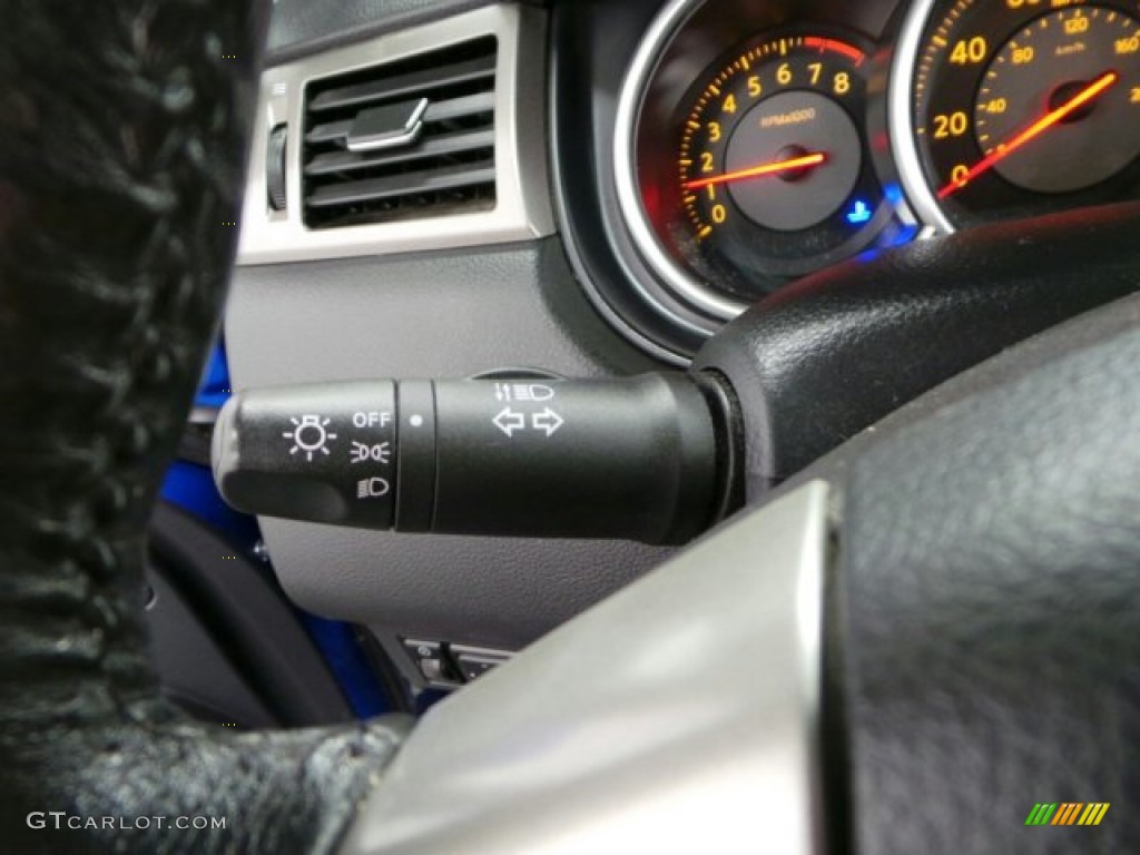 2009 Versa 1.8 S Hatchback - Blue Metallic / Charcoal photo #18