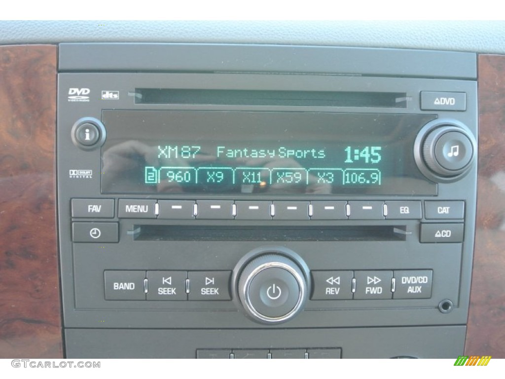 2013 Chevrolet Suburban LT 4x4 Audio System Photos