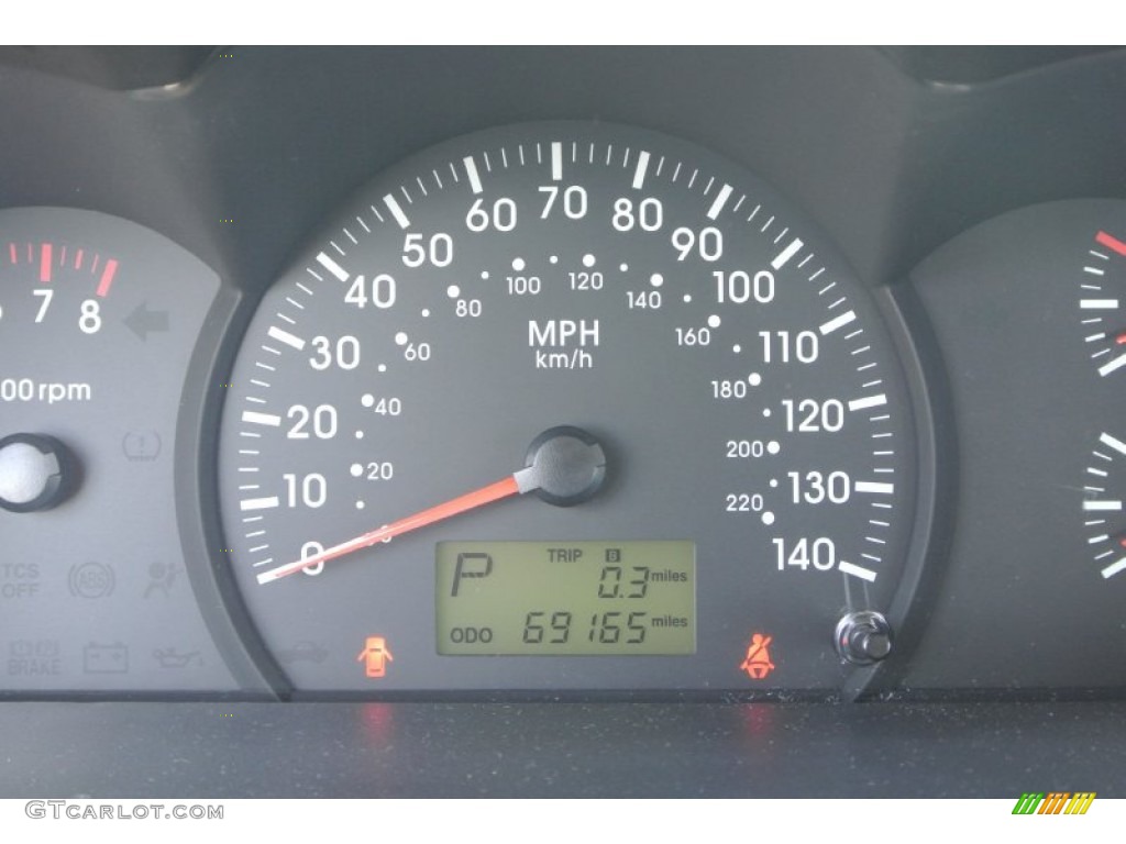 2005 Spectra EX Sedan - Clear Silver / Gray photo #12