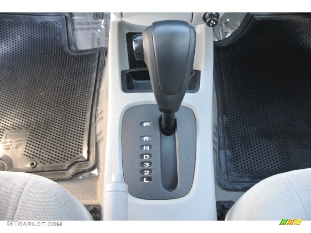 2005 Spectra EX Sedan - Clear Silver / Gray photo #13