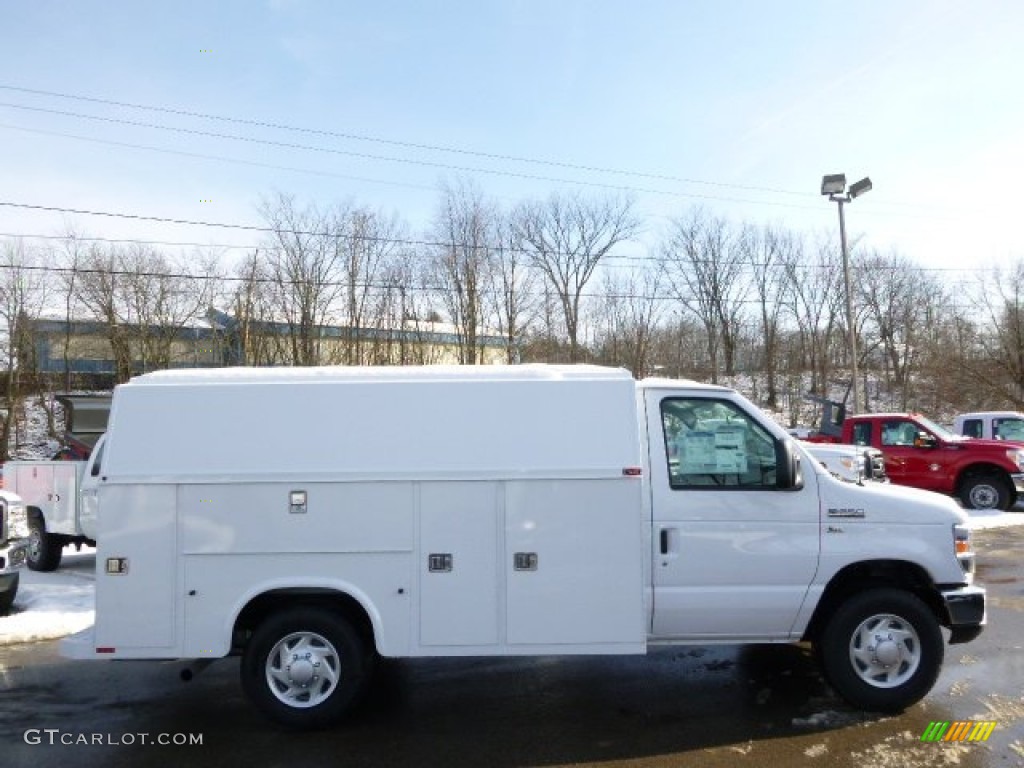 2014 E-Series Van E350 Cutaway Commercial - Oxford White / Medium Flint photo #1