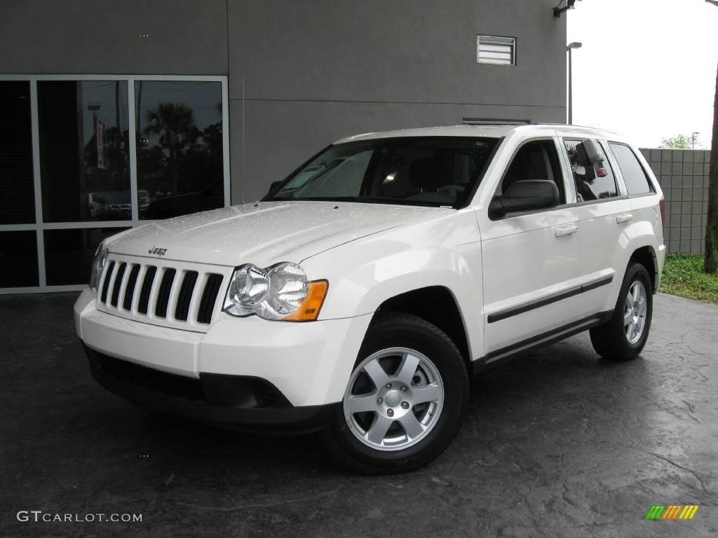 2008 Grand Cherokee Laredo - Stone White / Khaki photo #1