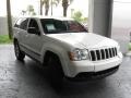 Stone White - Grand Cherokee Laredo Photo No. 4